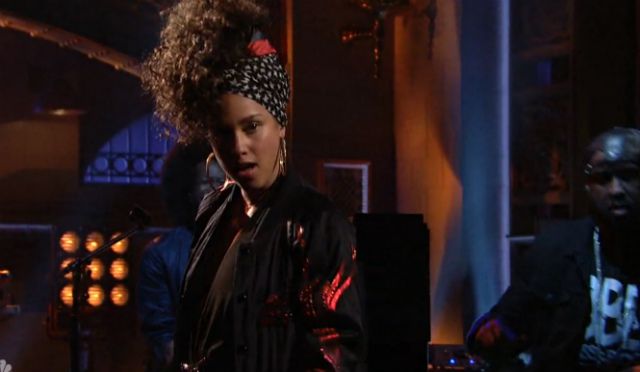 Alicia Keys performed new single "In Common" and debuted a new tune called, "Hallelujah."